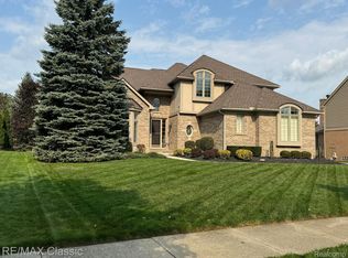 11809 Chandler Dr, Plymouth, MI 48170