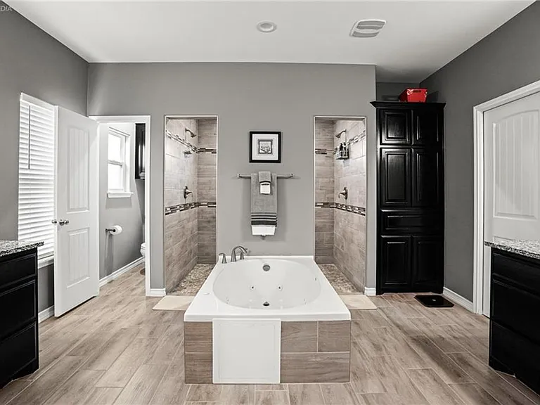 3921 Woodhouse Ln — Photo 22