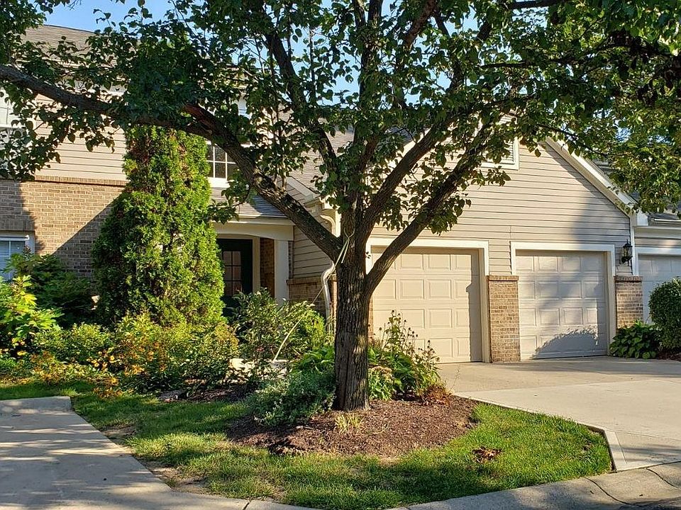 2nd image of 727 Castlegate Ln Unit 204