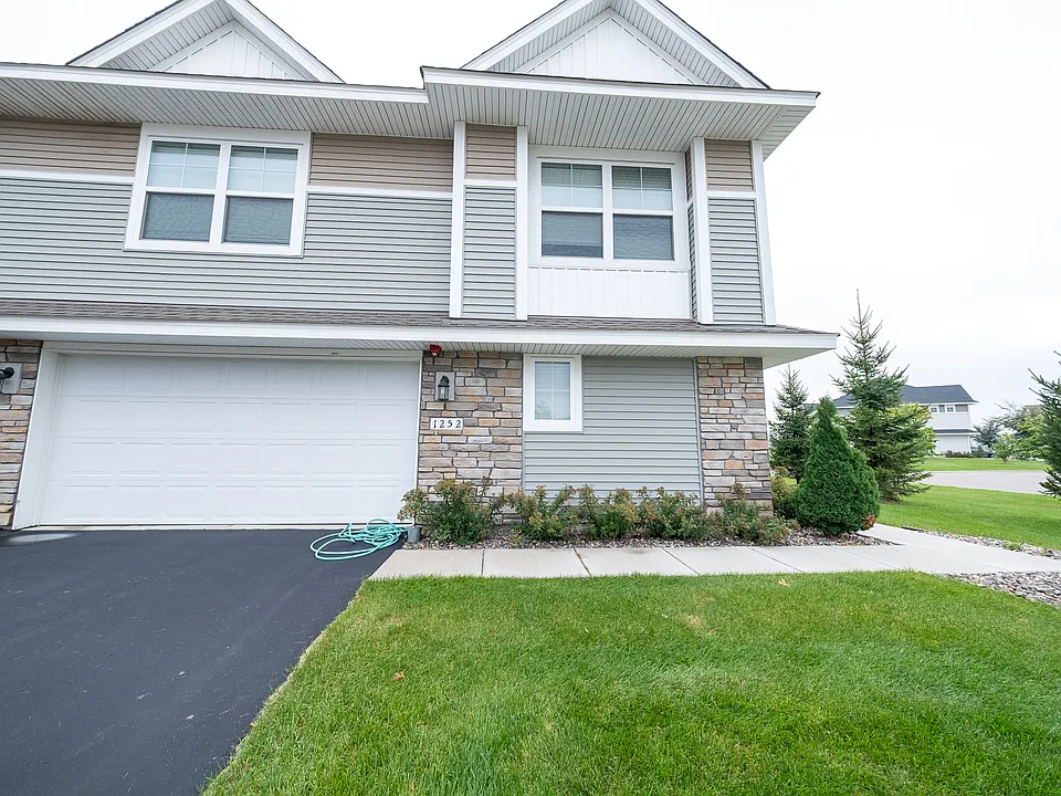 1252 143rd Ct E