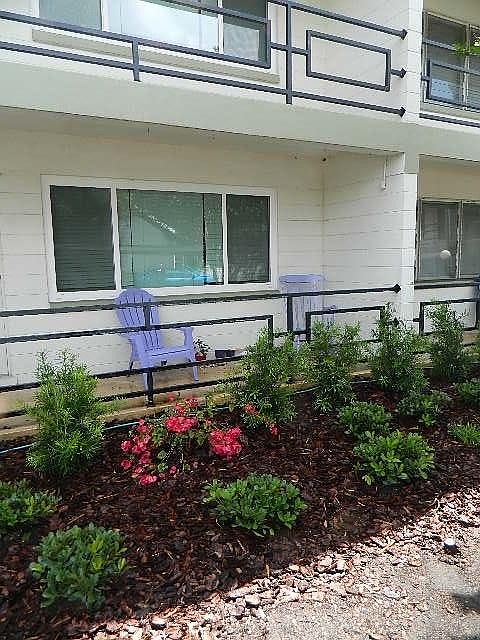 spacious porch from front to back!