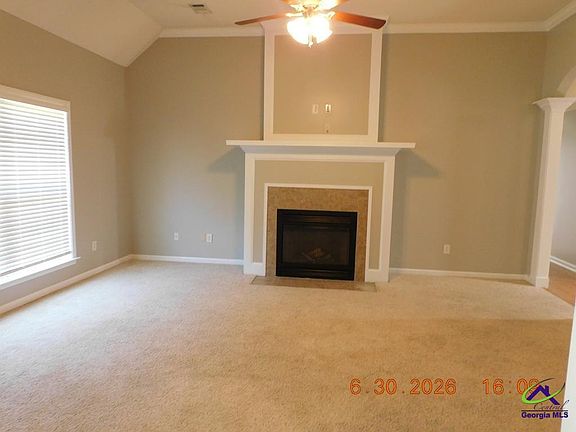 3rd image of 300 Lilac Ct