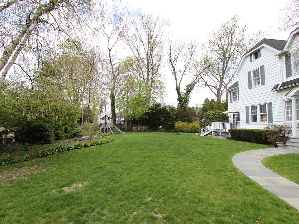 2nd image of 16 Lincoln Ave
