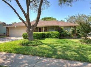 410 Hillside Dr, Round Rock, TX 78681