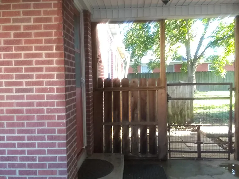 308 N Trinity St — Photo 7