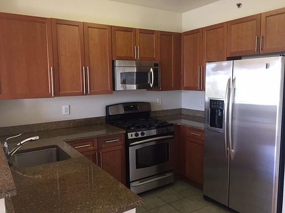 4th image of 4 Constellation Pl APT 406