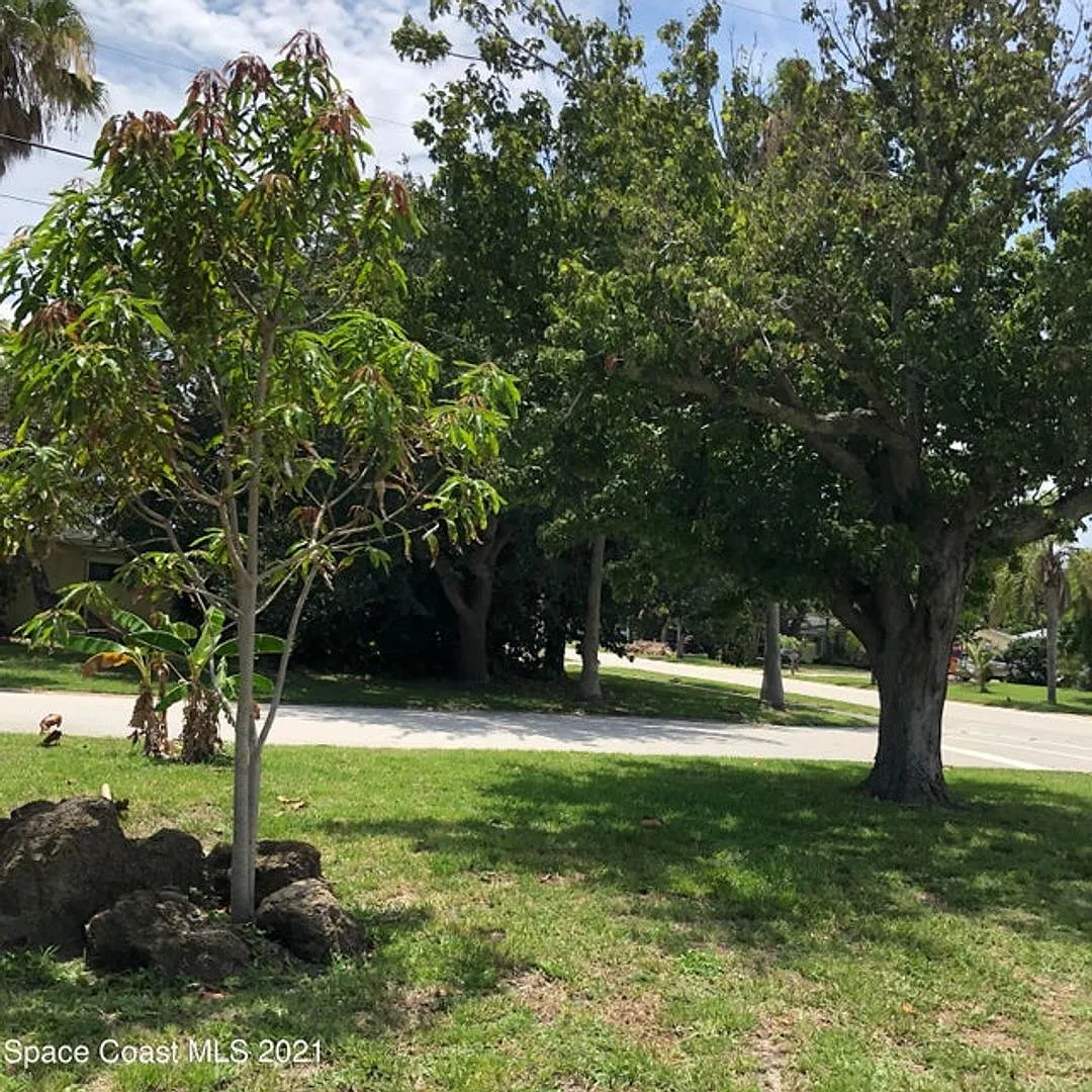 1213 Banana River Drive Indian Harbour Beach, FL 32937 — Photo 4