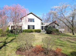 27 Spectacle Ln, Wilton, CT 06897