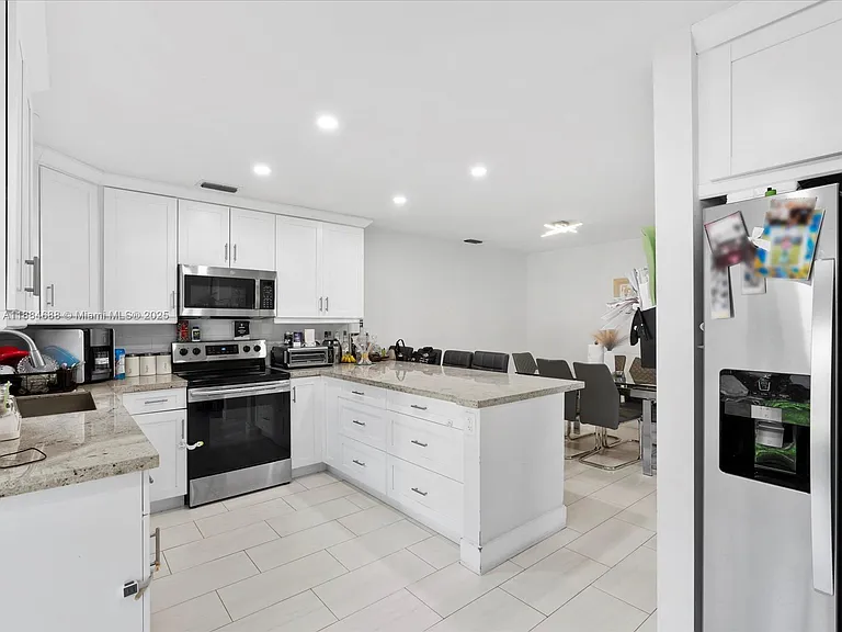 3400 Emerald Oaks Dr — Photo 7