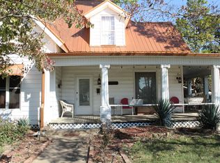 316 Evergreen St, Greenfield, TN 38230