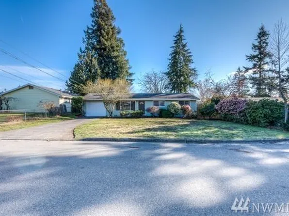 2124 201st Pl SW, Lynnwood, WA 98036