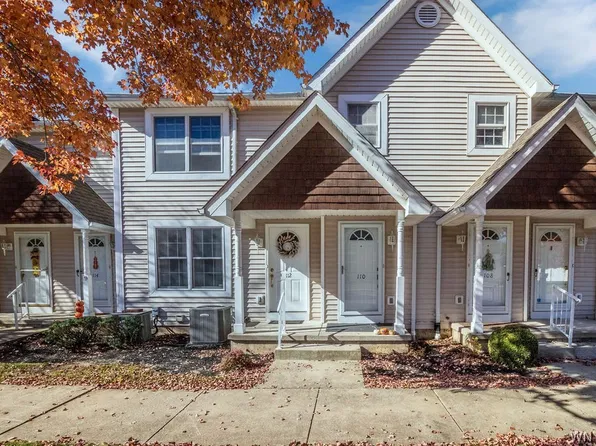 110 Olde Stone Ln, Lancaster, NY 14086