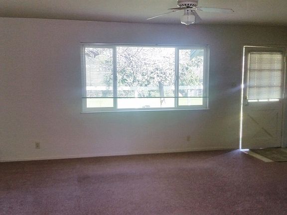 4th image of 24083 Madeiros Ave