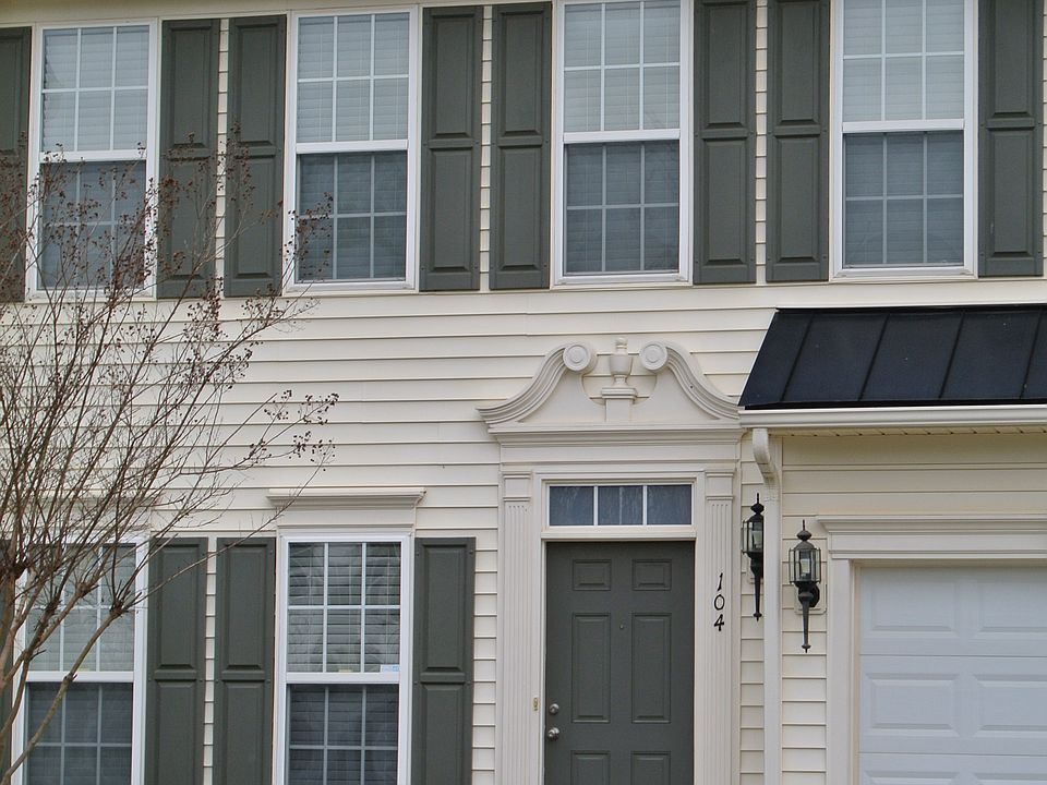 1st image of 104 S Arcadian Way