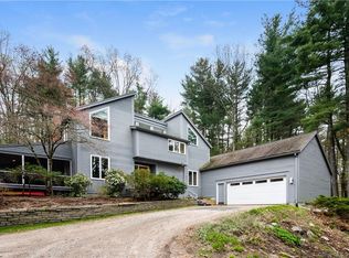 17 Pinnacle Mountain Rd, Simsbury, CT 06070