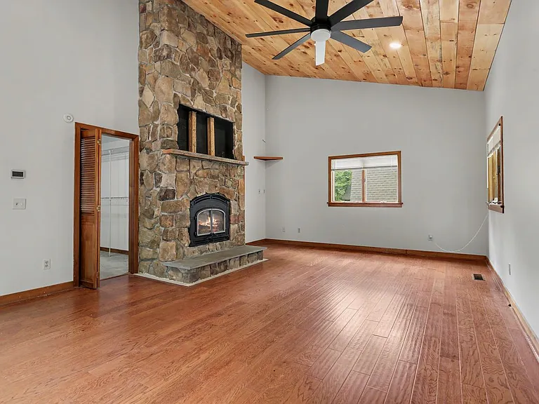 52 Stanley Rd — Photo 21