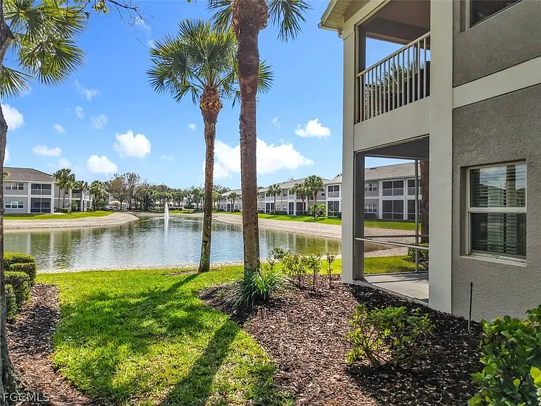 12151 Summergate Cir #R101 — Photo 36