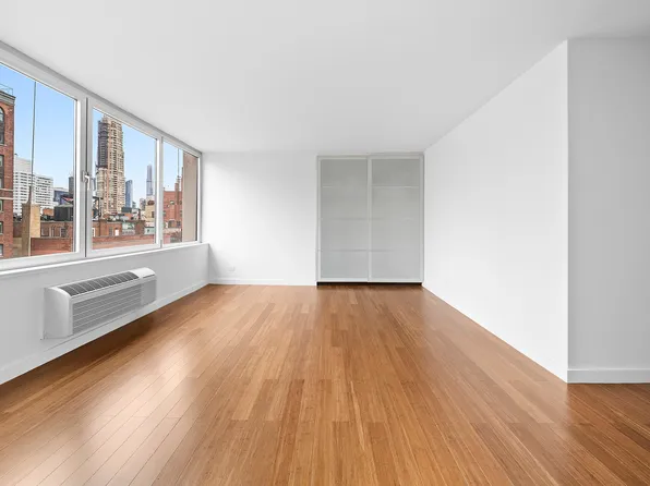353 East 72nd Street 20B image 2 of 10
