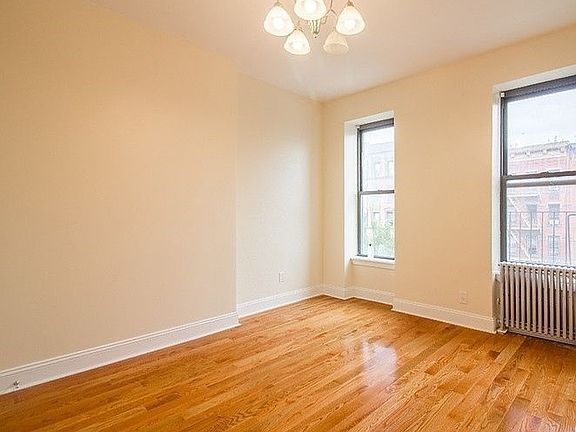 3rd image of 947 Columbus Ave APT 2B