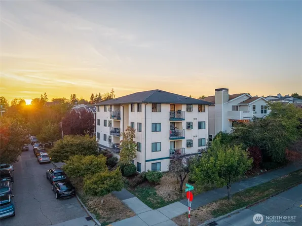 1400 NW 60th Street #401, Seattle, WA 98107