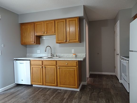 3rd image of 1705 W 55th St