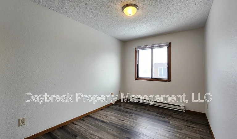 2408 3rd Ave N #6 — Photo 6