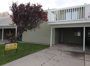 2076 Bench Rd, Pocatello, ID 83201