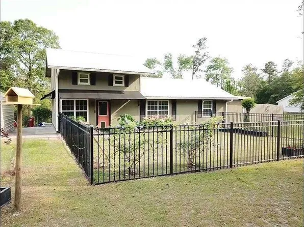 7461 Blue Lake Cir, Blackshear, GA 31516