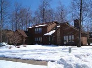325 Andiron Ln, Rochester, NY 14612