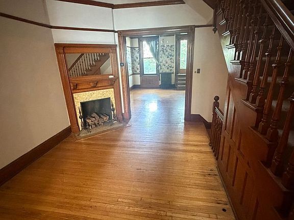 5th image of 405 Hamilton St Unit 1