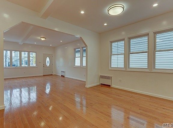 3rd image of 10133 114th St