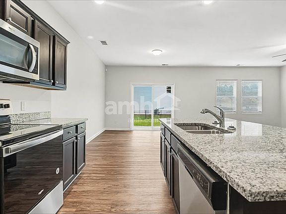 4th image of 183 Orion Way