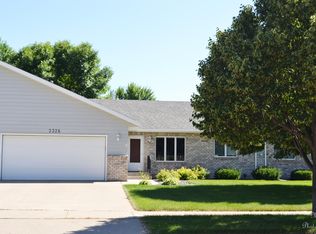 2326 Crystal Ave, Aberdeen, SD 57401