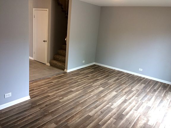 4th image of 1720 W Estes Ave Unit D