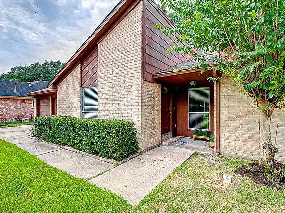 2nd image of 22314 N Fork Dr