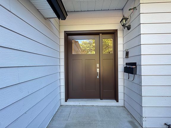 3rd image of 15032 Spenser Dr