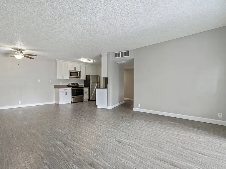 Reserve at Walnut Creek — Photo 21