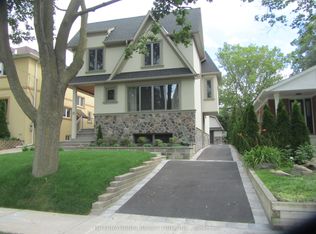 33 Cloverhill Rd, Toronto, ON M8Y1T1