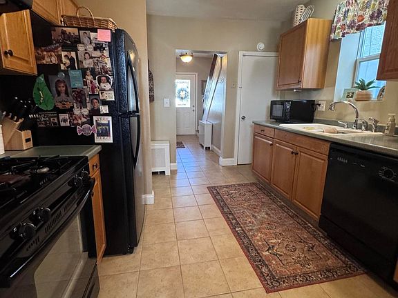 3rd image of 110 Smith St