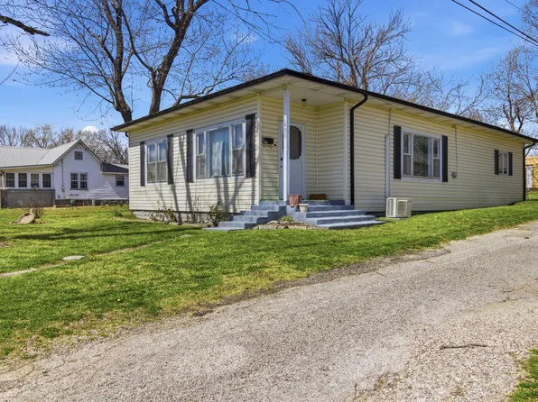 406 W Wishart Street, Monett, MO 65708