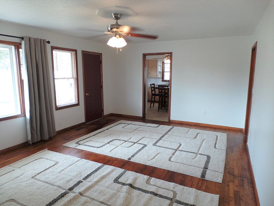 1st image of 1229 N Panther Ave