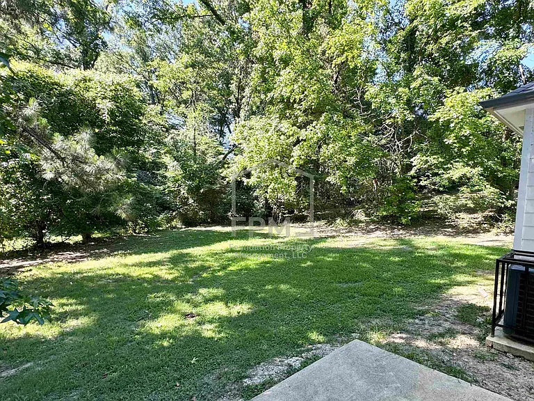 4428 Guildhall Dr — Photo 13