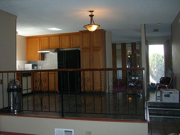 4th image of 3002 Peppermint Dr