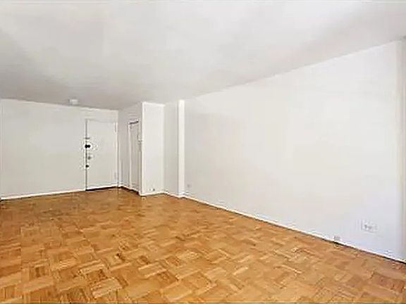 4th image of 220 E 54th St APT 3H