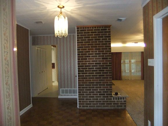 2nd image of 517 Red Deer St