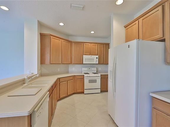 5th image of 4402 67th Avenue Cir E