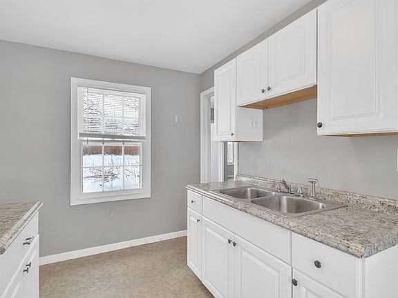 5th image of 41 Lynbrook Ave