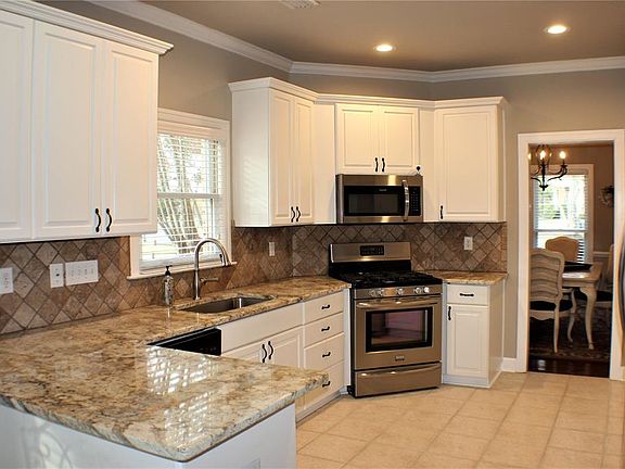 3rd image of 8806 Sturbridge Dr