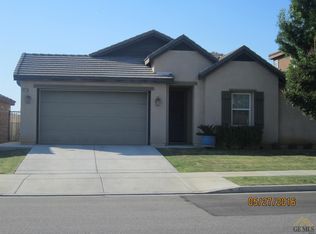 10210 Riata Ln, Bakersfield, CA 93306
