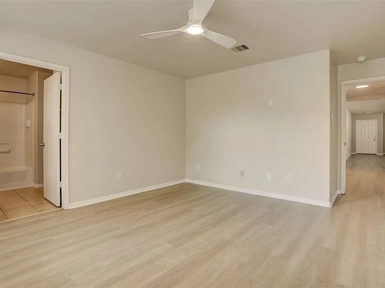 822 Crabapple Way — Photo 11